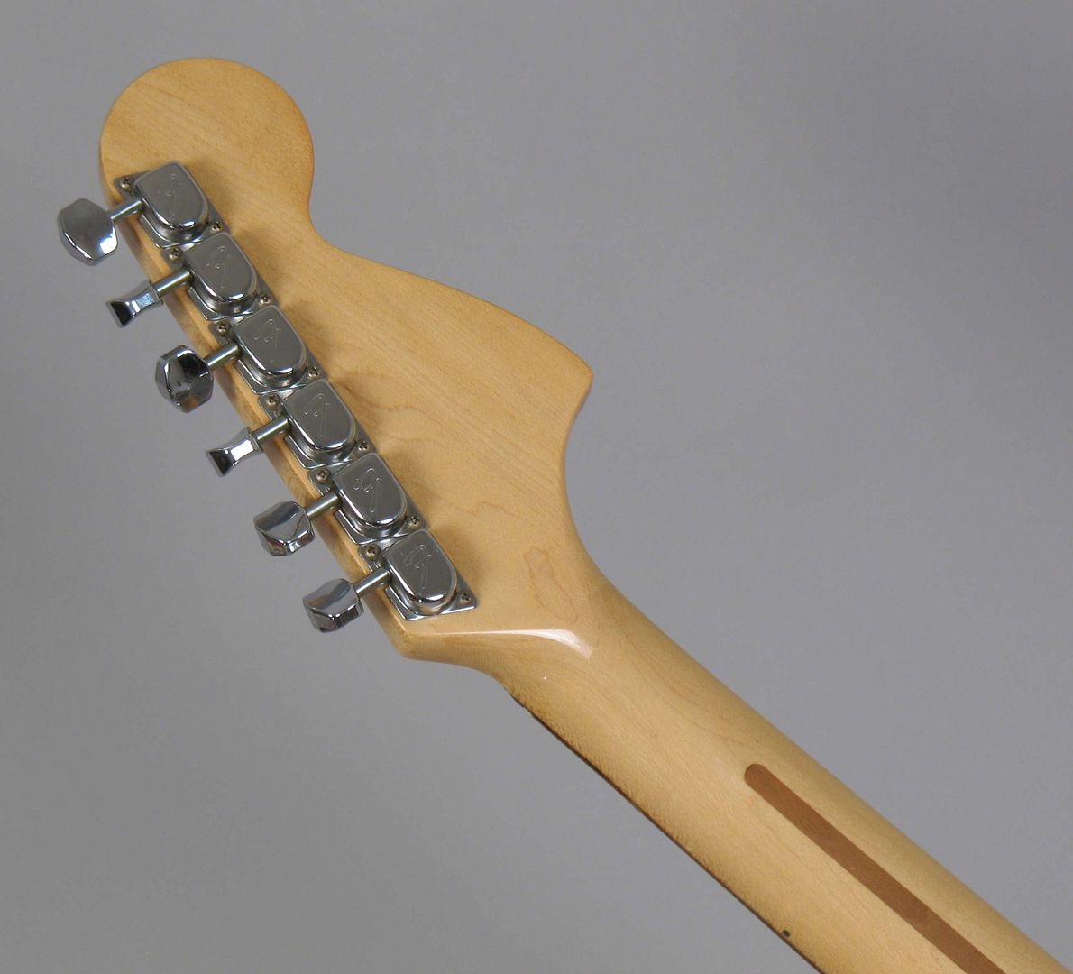  photo 1980FenderStratocasterlefthandedNatural043.jpg