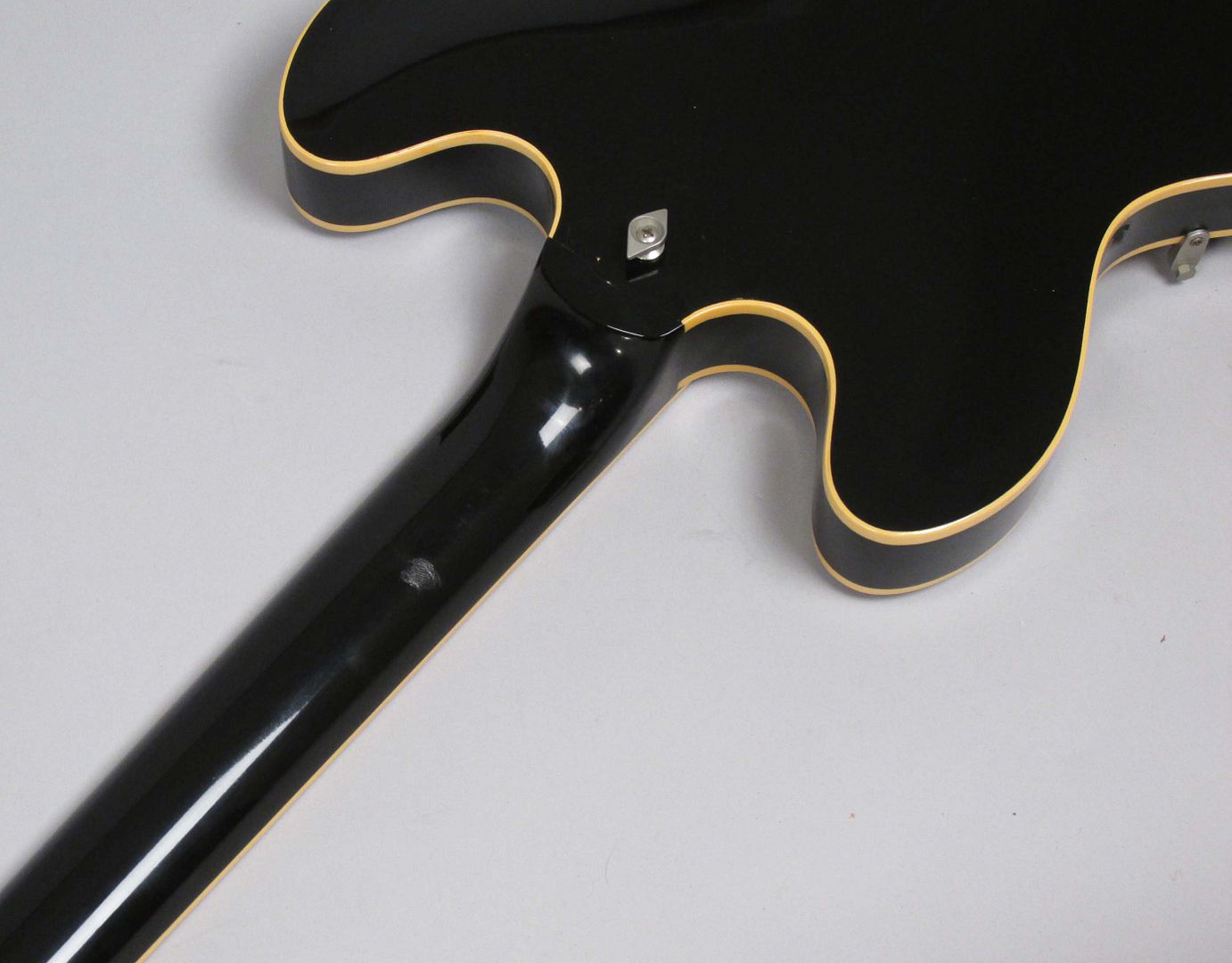  photo 1981GibsonES-369Black014026.jpg