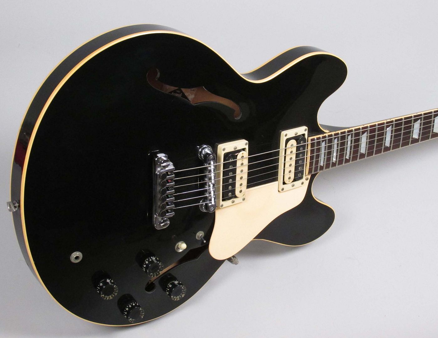  photo 1981GibsonES-369Black014037.jpg