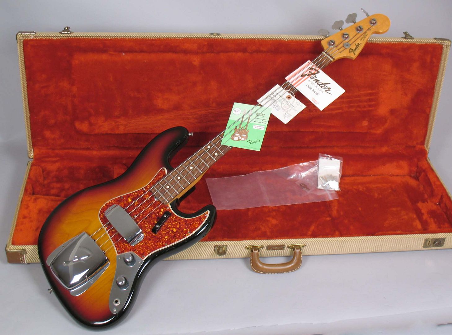  photo 198283FenderJazzbassReissue014Sunburst034.jpg