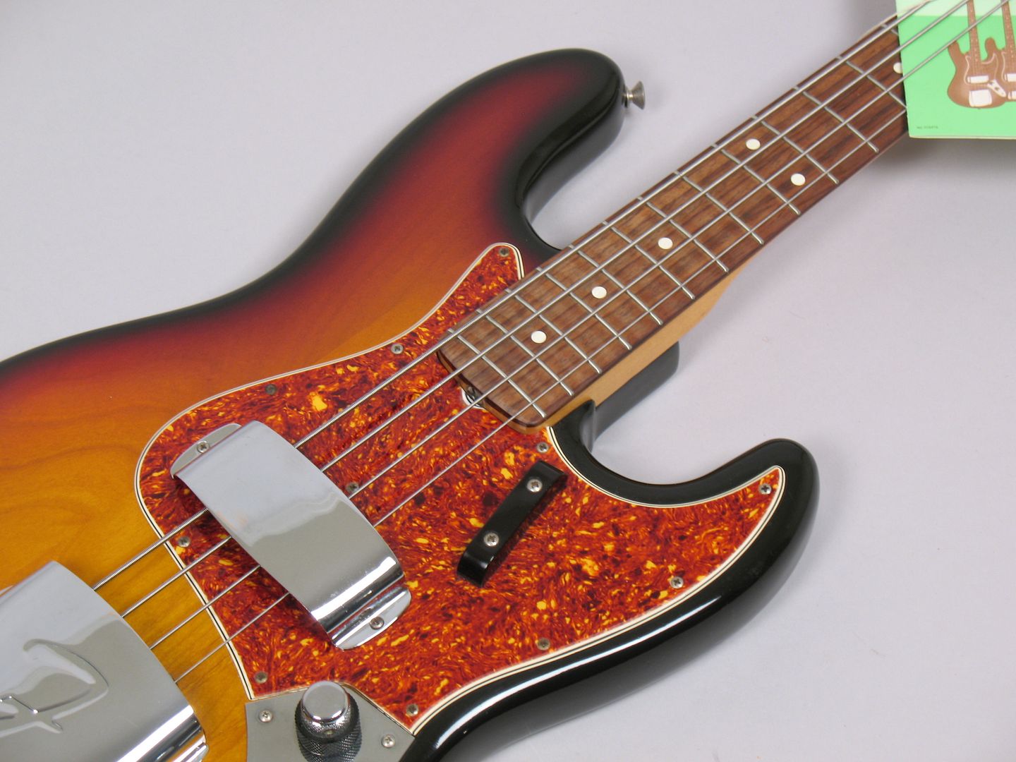  photo 198283FenderJazzbassReissue014Sunburst045.jpg