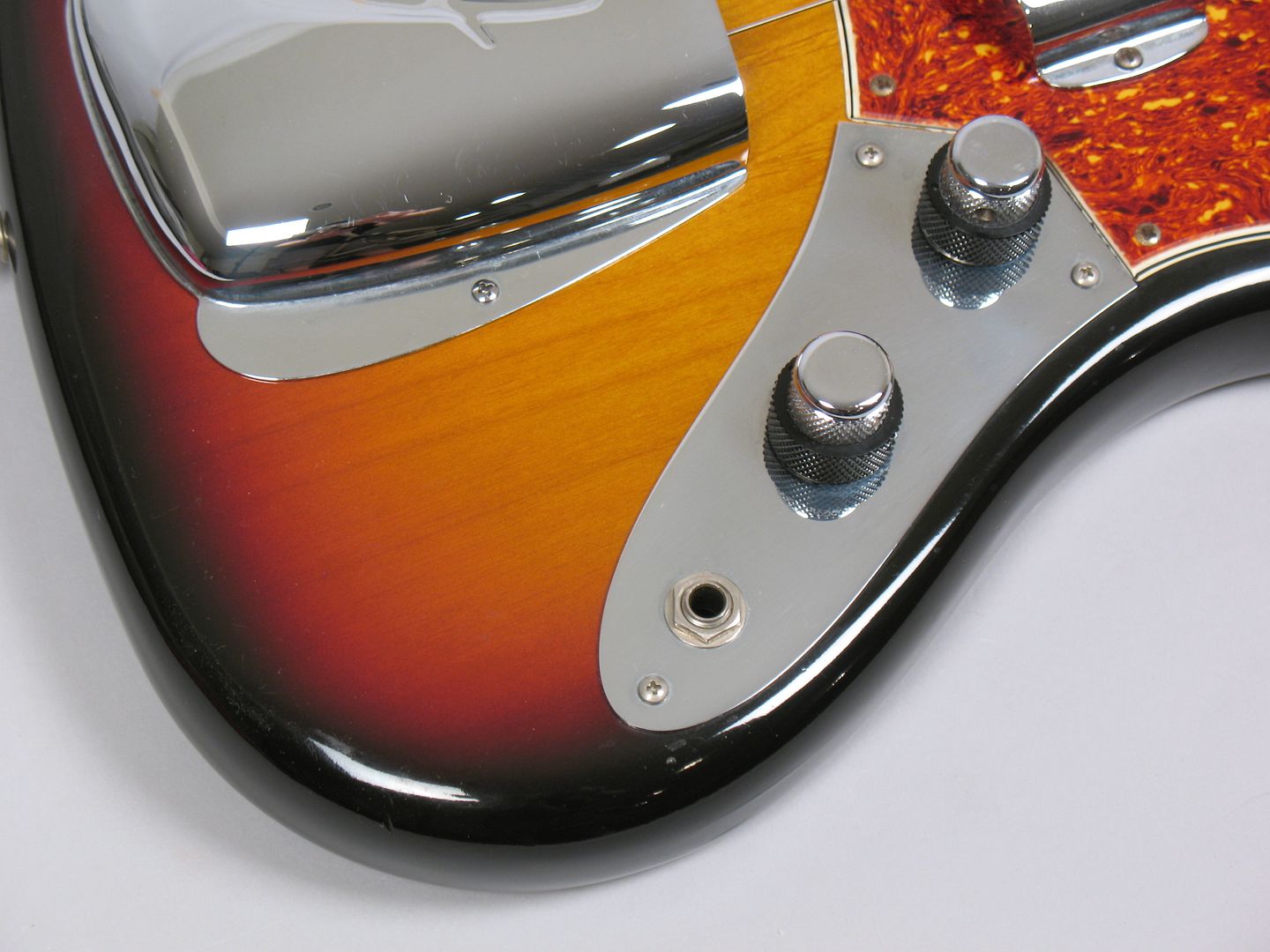  photo 198283FenderJazzbassReissue014Sunburst049.jpg