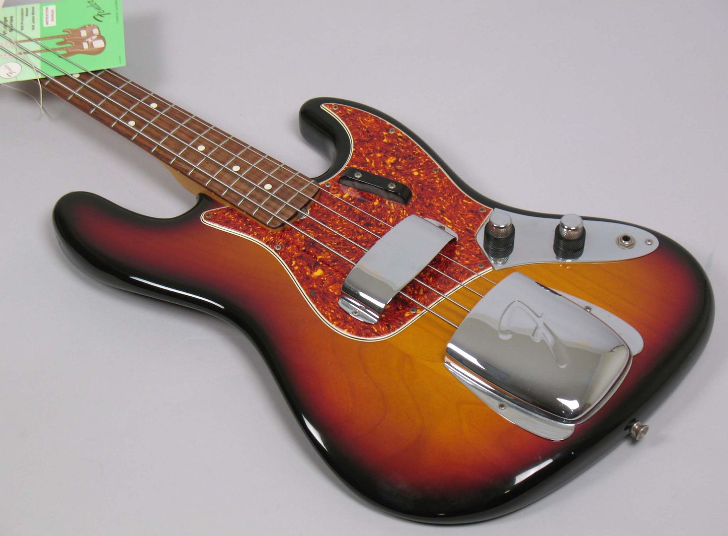  photo 198283FenderJazzbassReissue014Sunburst051.jpg