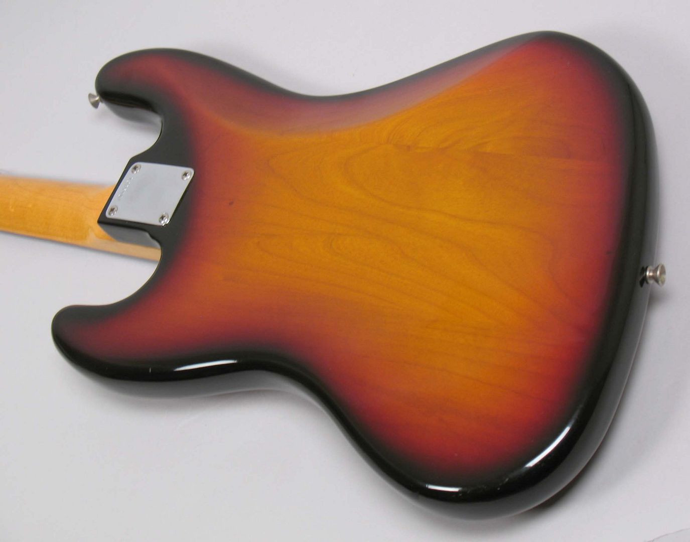  photo 198283FenderJazzbassReissue014Sunburst055.jpg