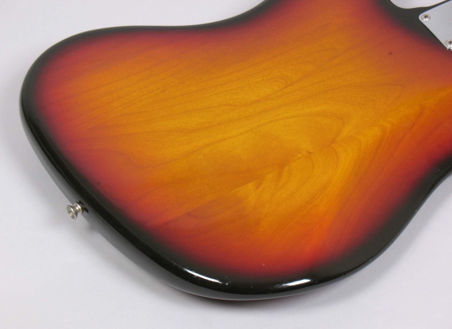  photo 198283FenderJazzbassReissue014Sunburst057.jpg