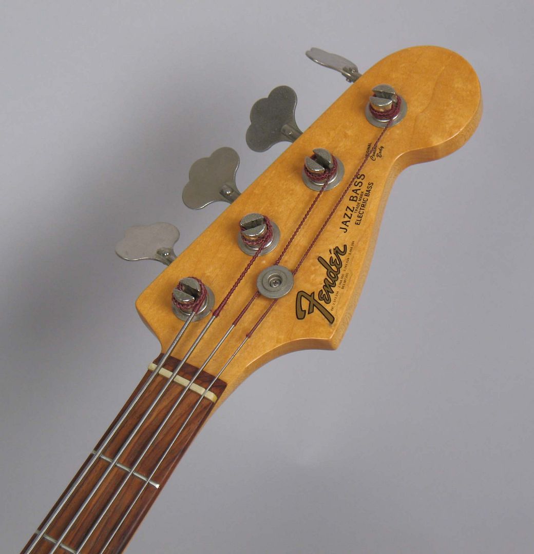  photo 198283FenderJazzbassReissue014Sunburst061.jpg