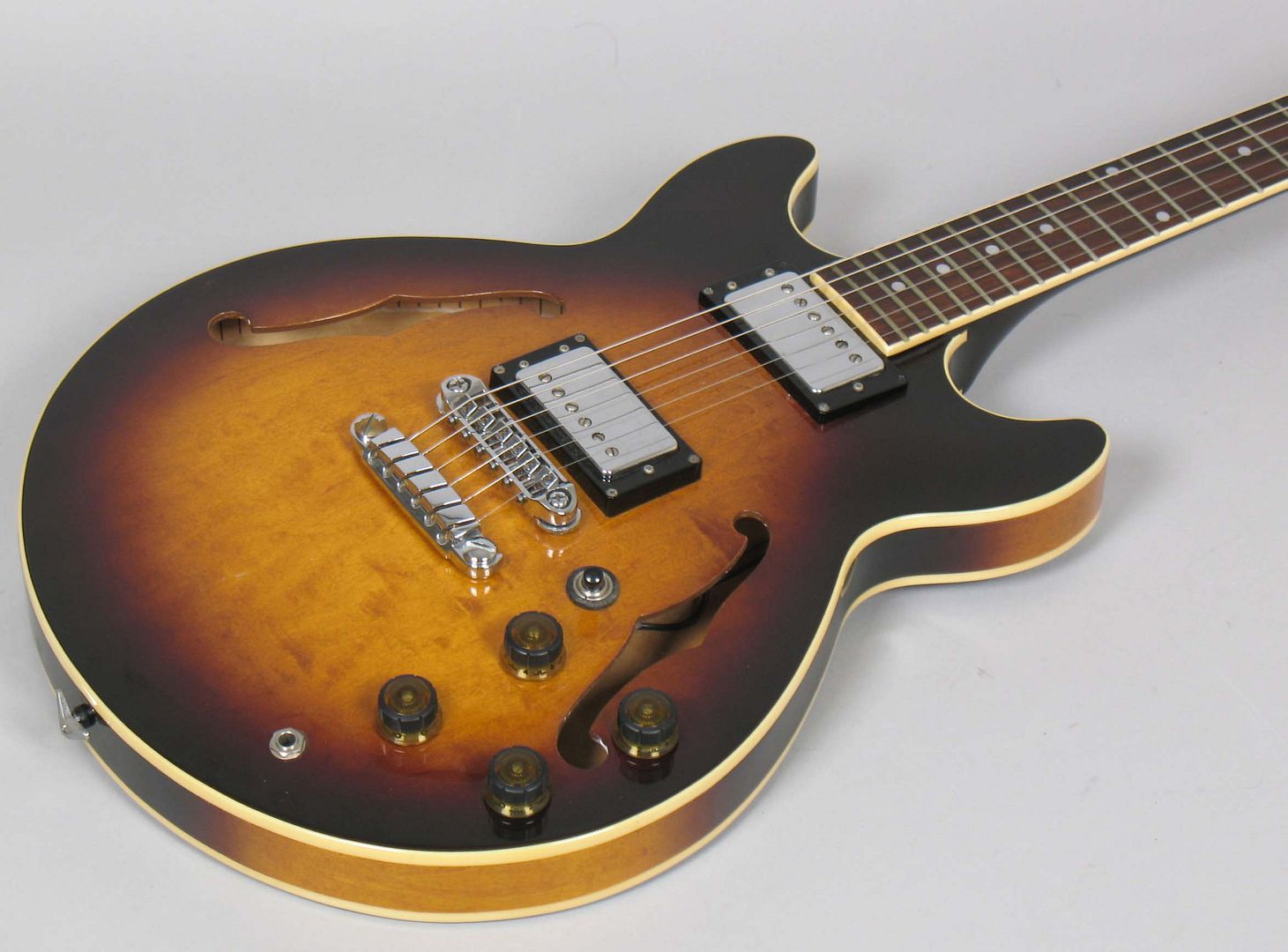  photo 1983IbanezAm-50Sunburst015.jpg