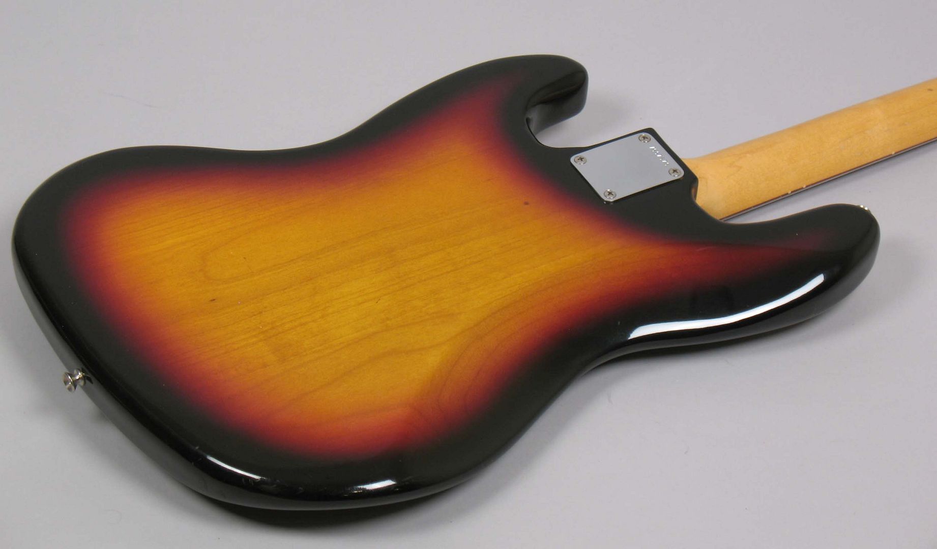  photo 1985FenderJazzBassReissueSunburst051.jpg