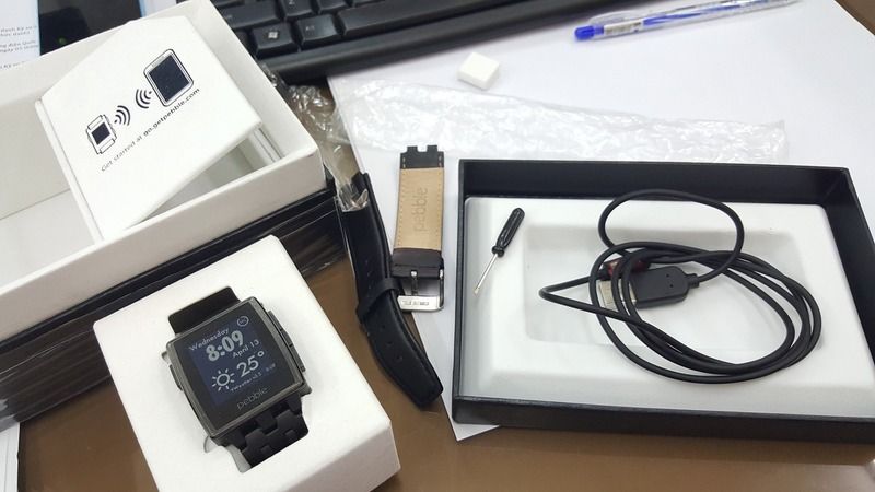 HCM - Pebble Steel + Pebble Time Steel Kickstarter đen hàng đẹp fullbox đây !!!!