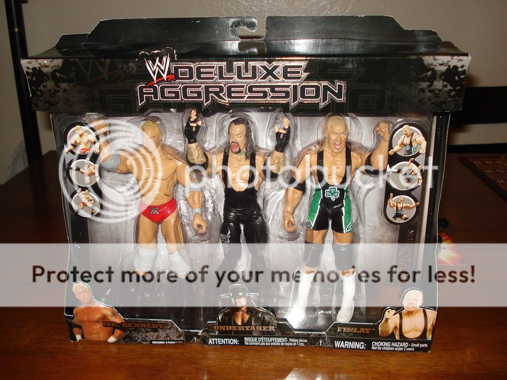 WWE CLASSIC DELUXE AGGRESSION 3 pack figure  